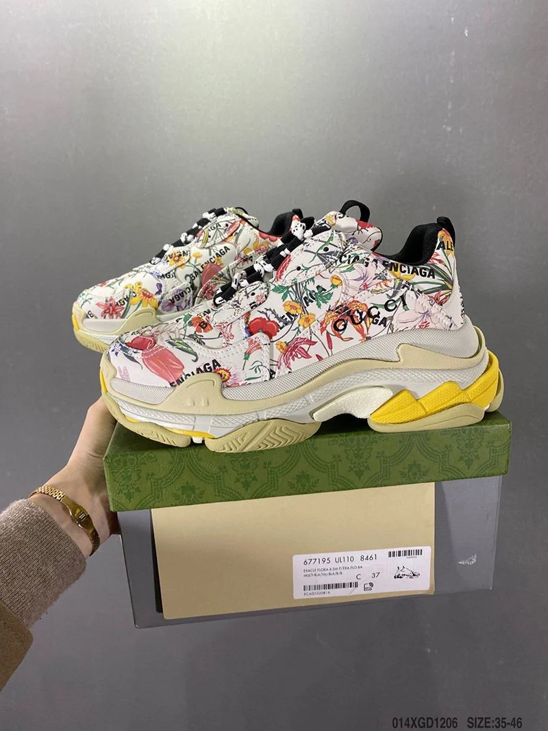 春もの新作グッチ バレンシアガ 偽物 ザ ハッカー プロジェクト “Triple S” スニーカー 681068UL1108461